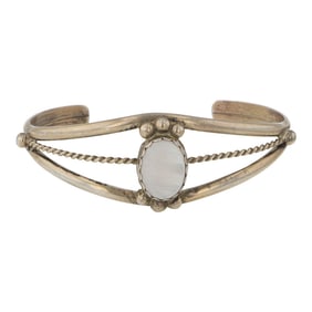 Vintage Navajo Mother of Pearl Bracelet