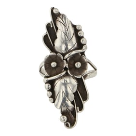Vintage Navajo Plain Silver Leaf Ring