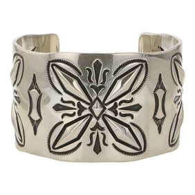 Jennifer Curtis Navajo Award Winning Artist Intricate Stamp Work Cuff Bracelet