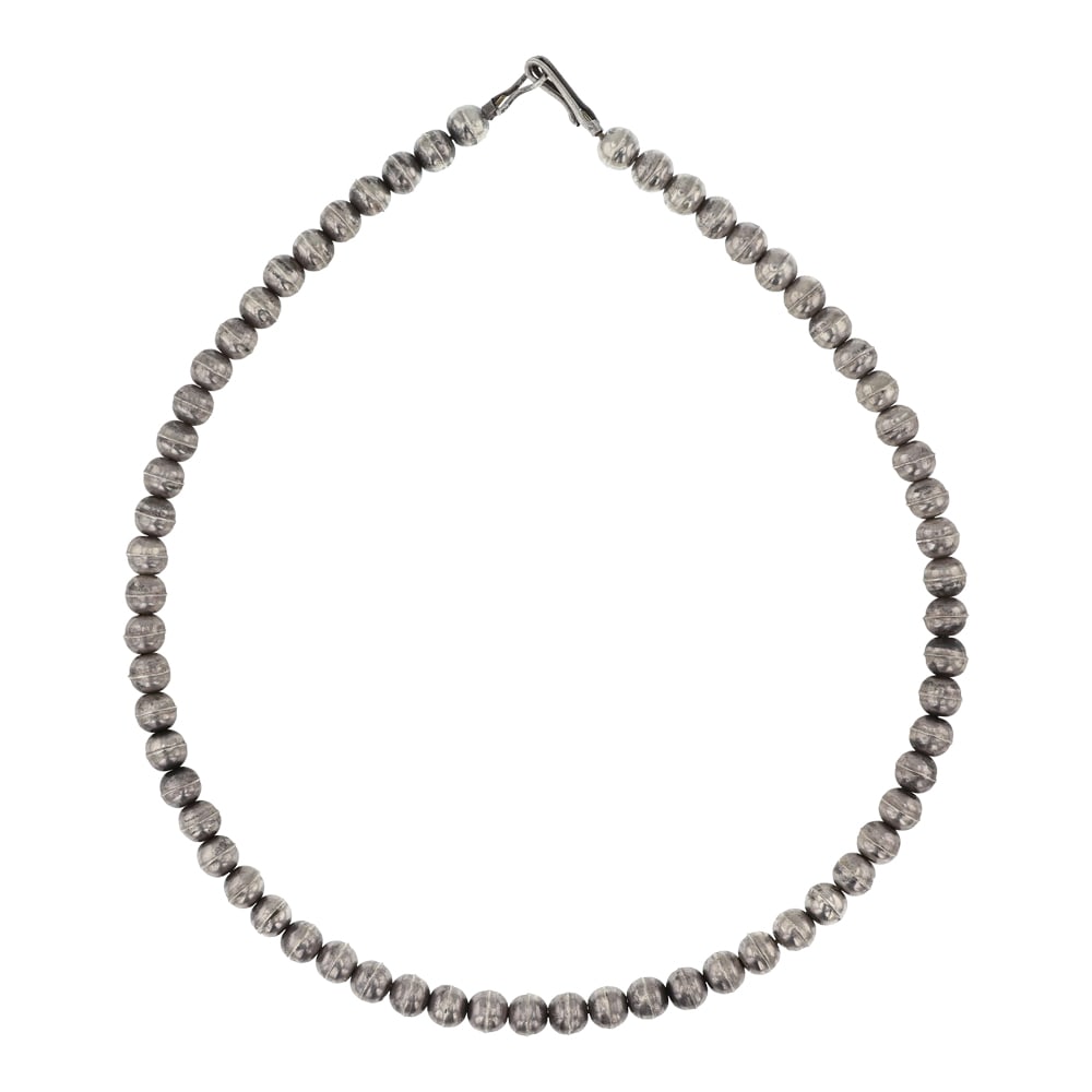Vintage Navajo Bench Beads Plain Silver Necklace (1 of 2)