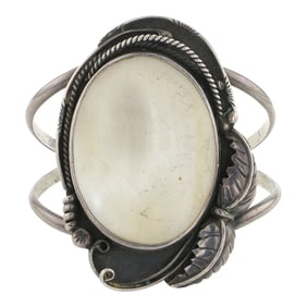 Vintage Navajo Mother of Pearl Cuff Bracelet