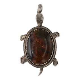 Vintage Navajo Agate Turtle Pendant