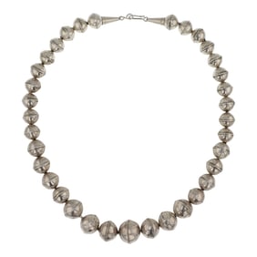 Vintage Navajo Bench Beads Graduated Beads Necklace