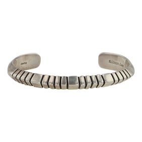 Allison "Snow hawk" Lee ( 1958-2022) Award Winning Navajo Artist Plain Silver Triangle Wire Cuff