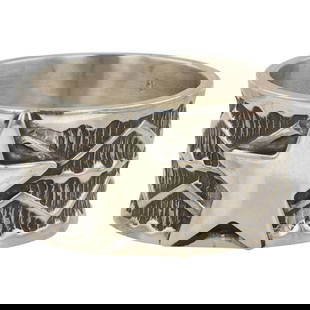 Sunshine Reeves Navajo Plain Silver Stamp-Work Ring: Sterling Silver | | Sunshine Reeves Navajo Plain Silver Stamp-Work Ring | Navajo Native American Southwest Indian Jewelry | Good (no breaks or damages) | Approximate Weight: 9 Grams | Ring: 11 size, .