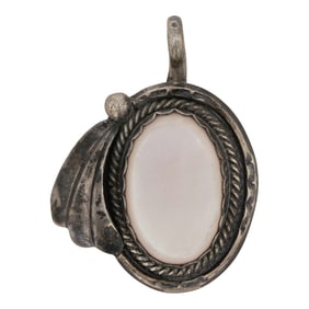 Vintage Navajo Pink Mussel Shell Pendant