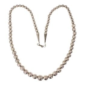 Navajo Sterling Silver Beads Graduated Necklace