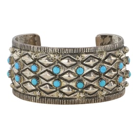 Navajo Sleeping Beauty Turquoise Bump out Cuff Bracelet