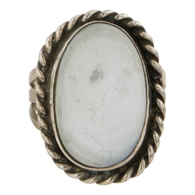 Vintage Navajo Mother of Pearl Ring