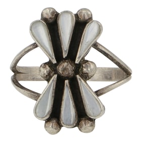 Vintage Zuni Mother of Pearl Ring