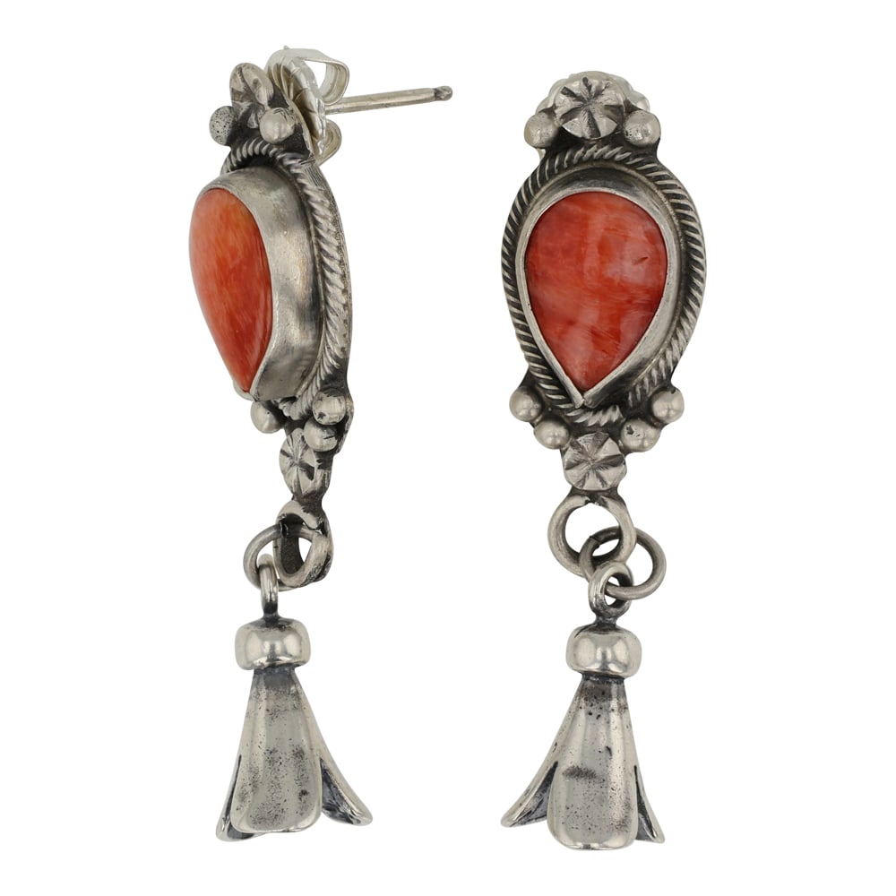 Navajo Spiny Oyster Blossom Earrings: Sterling Silver | Genuine Spiny Oyster | Navajo Spiny Oyster Blossom Earrings | Navajo Native American Southwest Indian Jewelry | Good (no breaks or damages) | Approximate Weight: 8 Grams | Earrings: