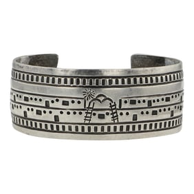 Vintage Navajo Pueblos Plain Silver Bracelet
