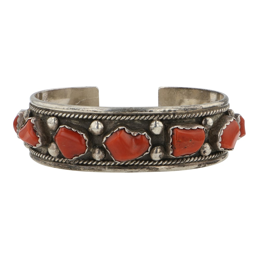 Vintage Navajo Freeform Coral Cuff Bracelet: Sterling Silver | Genuine Freeform Coral | Vintage Navajo Freeform Coral Cuff Bracelet | Navajo Native American Southwest Indian Jewelry | Good (no breaks or damages) | Approximate Weight: 45 Grams |