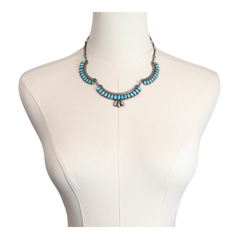 Vintage Zuni Kingman Turquoise Choker Necklace: Sterling Silver | Genuine Kingman Turquoise | Vintage Zuni Kingman Turquoise Choker Necklace | Zuni Native American Southwest Indian Jewelry | Good (no breaks or damages) | Approximate Weight: 35 Gram