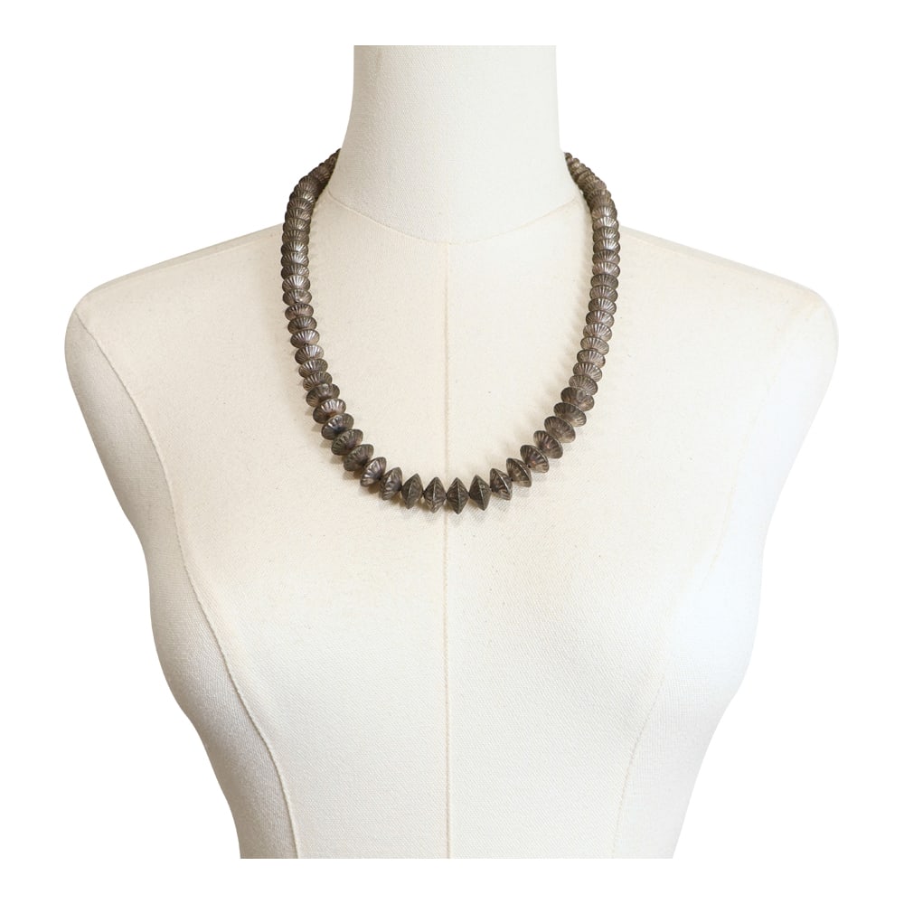 Vintage Navajo Fluted Saucer Bench Beads Necklace (1 of 3)