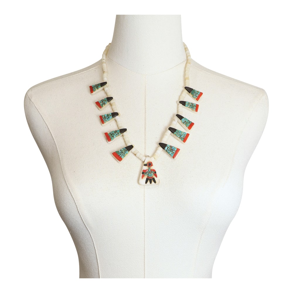 1920's/ 1930's Depression Era Santo Domingo Necklace: | | 1920's/ 1930's Depression Era Santo Domingo Necklace | Santo Domingo Pueblo Native American Southwest Indian Jewelry | Good (no breaks or damages) | Approximate Weight: 61 Grams | Necklace: