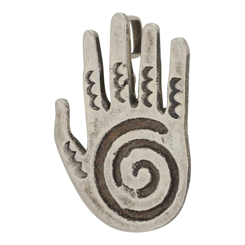 Navajo Plain Silver Hand Pin/ Pendant: Sterling Silver | | Navajo Plain Silver Hand Pin/ Pendant | Navajo Native American Southwest Indian Jewelry | Good (no breaks or damages) | Approximate Weight: 9 Grams | Pin/pendant: 1.5" x 1" | Signe