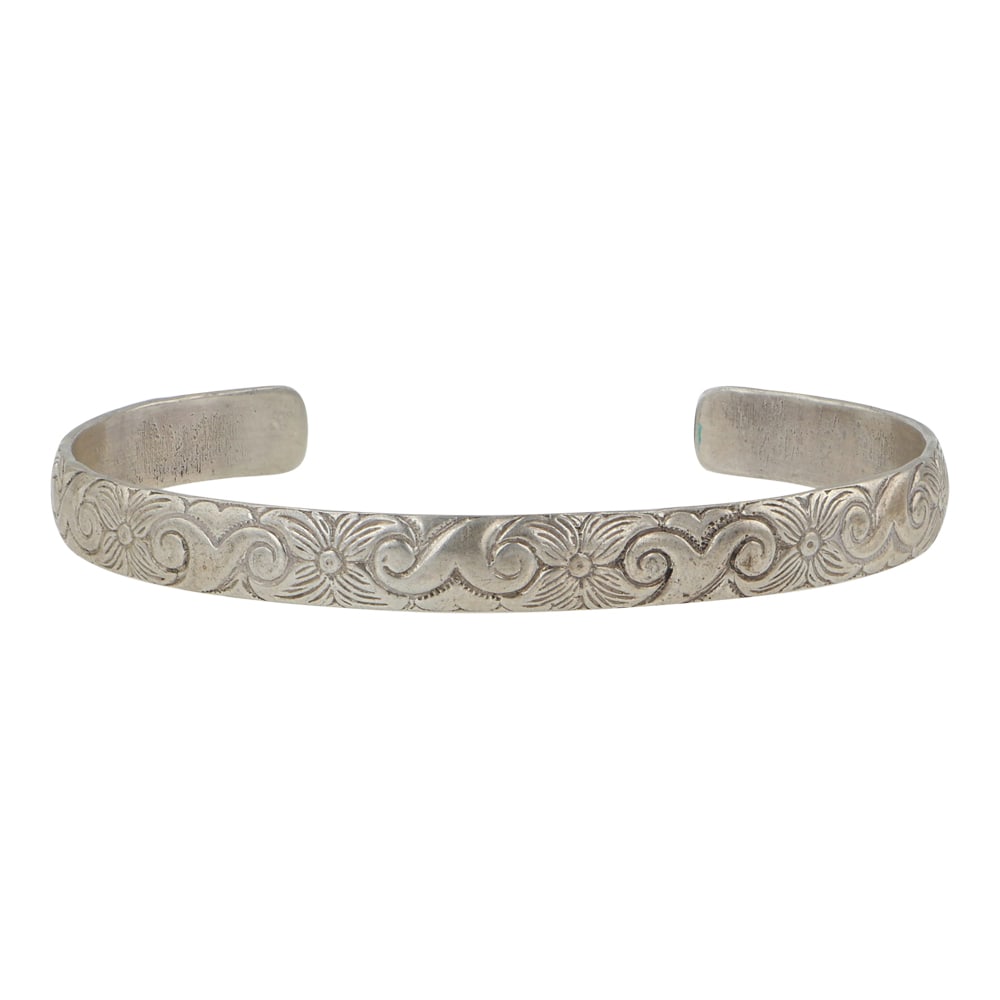 Micheal Guerro Navajo Pattern Wire Plain Silver Cuff Bracelet: Sterling Silver | | Micheal Guerro Navajo Pattern Wire Plain Silver Cuff Bracelet | Navajo Native American Southwest Indian Jewelry | Good (no breaks or damages) | Approximate Weight: 11 Grams | Brace