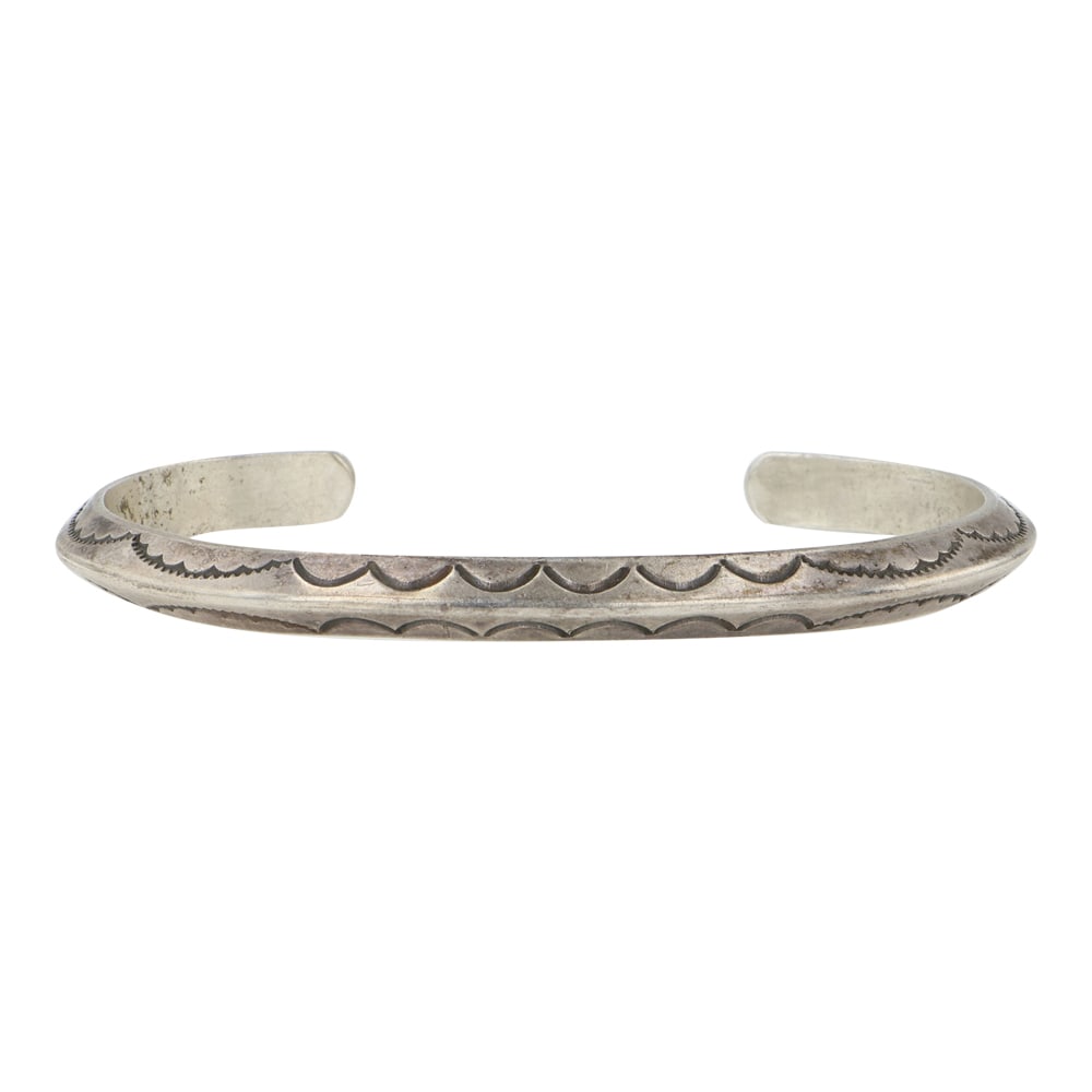 Navajo Triangle Wire Stamp Work Cuff bracelet: Sterling Silver | | Navajo Triangle Wire Stamp Work Cuff bracelet | Navajo Native American Southwest Indian Jewelry | Good (no breaks or damages) | Approximate Weight: 25 Grams | Bracelet: 6" inner, 1