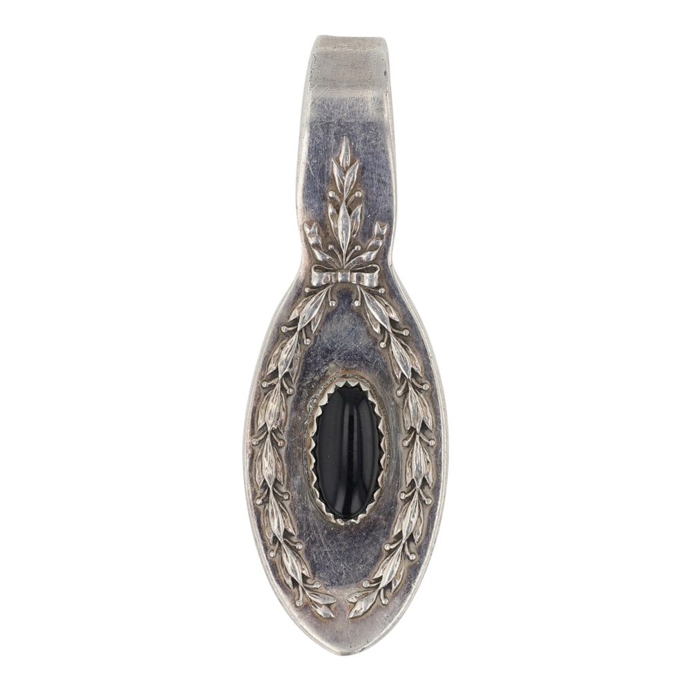 Vintage Navajo Black Onyx Pendant: Sterling Silver | Genuine Black Onyx | Vintage Navajo Black Onyx Pendant | Navajo Native American Southwest Indian Jewelry | Good (no breaks or damages) | Approximate Weight: 10 Grams | Pendant: