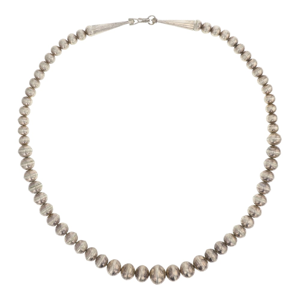 Vintage Navajo Bench Beads Graduated Necklace: Sterling Silver | | Vintage Navajo Bench Beads Graduated Necklace | Navajo Native American Southwest Indian Jewelry | Good (no breaks or damages) | Approximate Weight: 53 Grams | Necklace: 22"