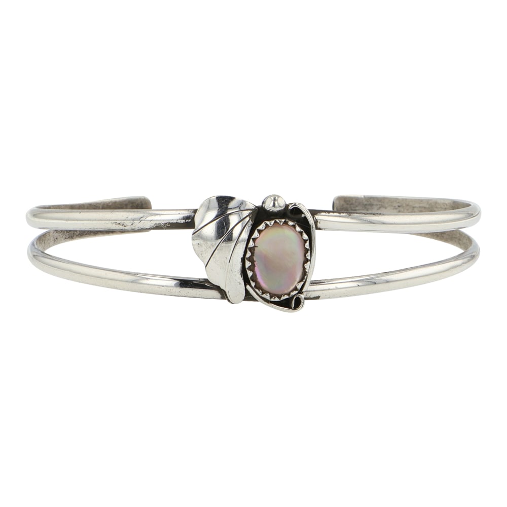 Navajo Mother of Pearl Cuff Bracelet: Sterling Silver | Genuine Mother of Pearl | Navajo Mother of Pearl Cuff Bracelet | Navajo Native American Southwest Indian Jewelry | Good (no breaks or damages) | Approximate Weight: 9 Grams | Bracele