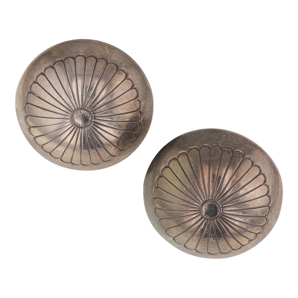 Navajo Plain Silver Clip-on Earrings: Sterling Silver | | Navajo Plain Silver Clip-on Earrings | Navajo Native American Southwest Indian Jewelry | Good (no breaks or damages) | Approximate Weight: 24 Grams | Earrings: 1.25" x 1.25" each |