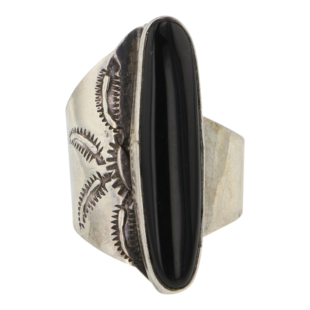 Thomas Begay Navajo Black Onyx Ring: Sterling Silver | Black Onyx | Thomas Begay Navajo Black Onyx Ring | Navajo Native American Southwest Indian Jewelry | Good (no breaks or damages) | Approximate Weight: 7 Grams | Ring: 9 size