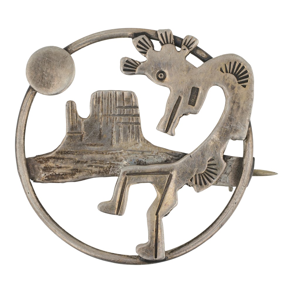 Vintage Navajo Plain Silver Pin: Sterling Silver | | Vintage Navajo Plain Silver Pin | Navajo Native American Southwest Indian Jewelry | Good (no breaks or damages) | Approximate Weight: 3 Grams | Pin: 1.25" x 1.25" |