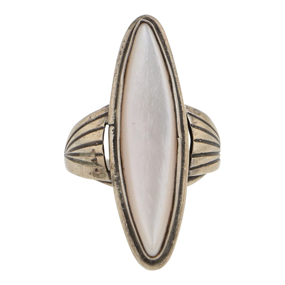 Fred Guerro Navajo Pink Mussel Shell Ring: Sterling Silver | Genuine Pink Mussel Shell | Fred Guerro Navajo Pink Mussel Shell Ring | Navajo Native American Southwest Indian Jewelry | Good (no breaks or damages) | Approximate Weight: 6Grams
