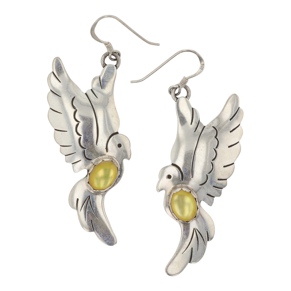 Navajo Mussel Shell Bird Earrings: Sterling Silver | Genuine Mussel Shell | Navajo Mussel Shell Bird Earrings | Navajo Native American Southwest Indian Jewelry | Good (no breaks or damages) | Approximate Weight: 6 Grams | Earrings: