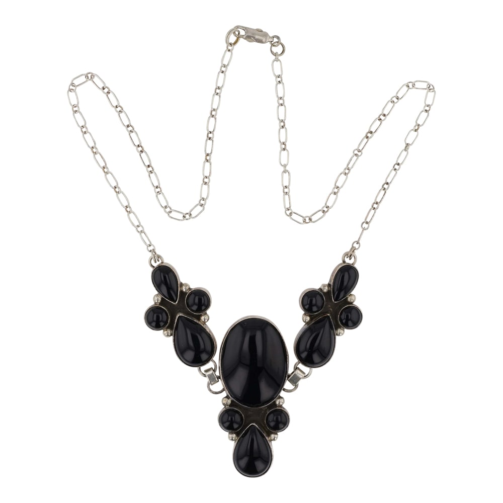 Milton Lee Navajo Black Onyx Necklace: Sterling Silver | Genuine Black Onyx | Milton Lee Navajo Black Onyx Necklace | Navajo Native American Southwest Indian Jewelry | Good (no breaks or damages) | Approximate Weight: 33 Grams | Necklace: 
