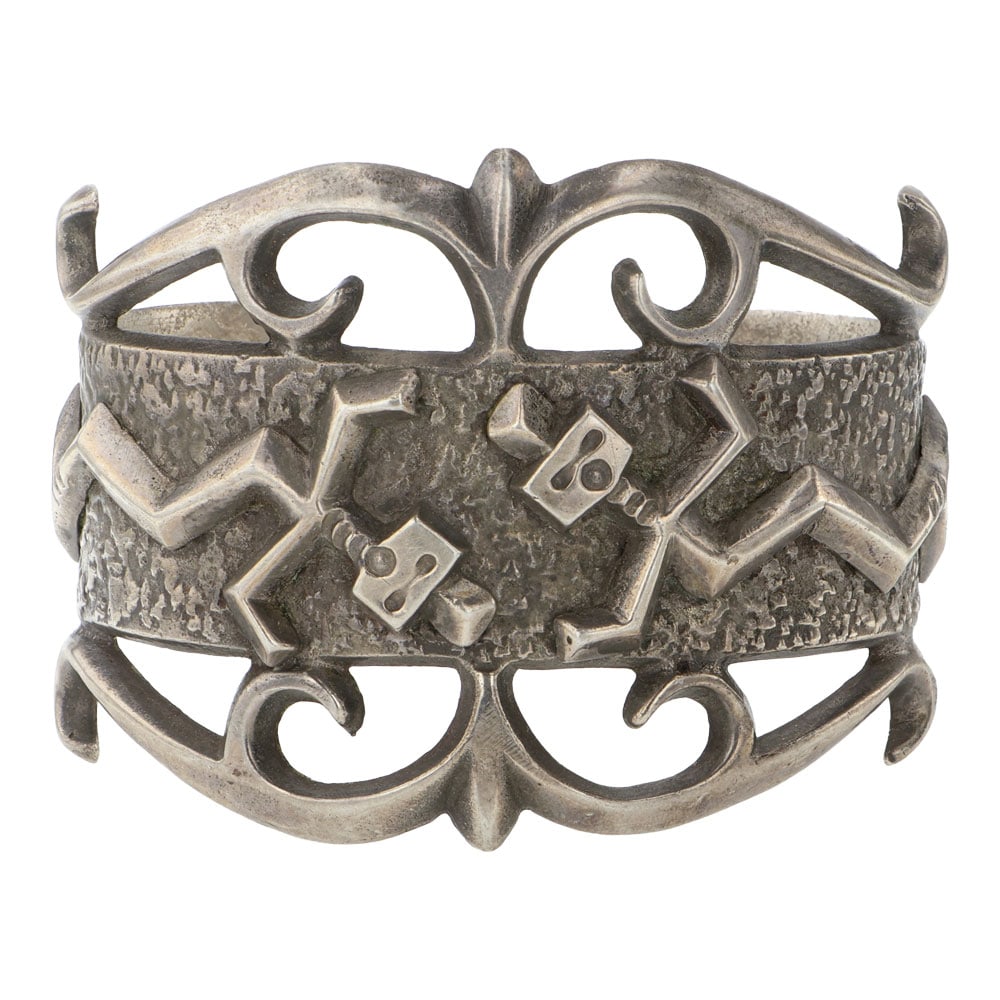 Vintage Navajo Large Sandcast Cuff Bracelet (1 of 3)