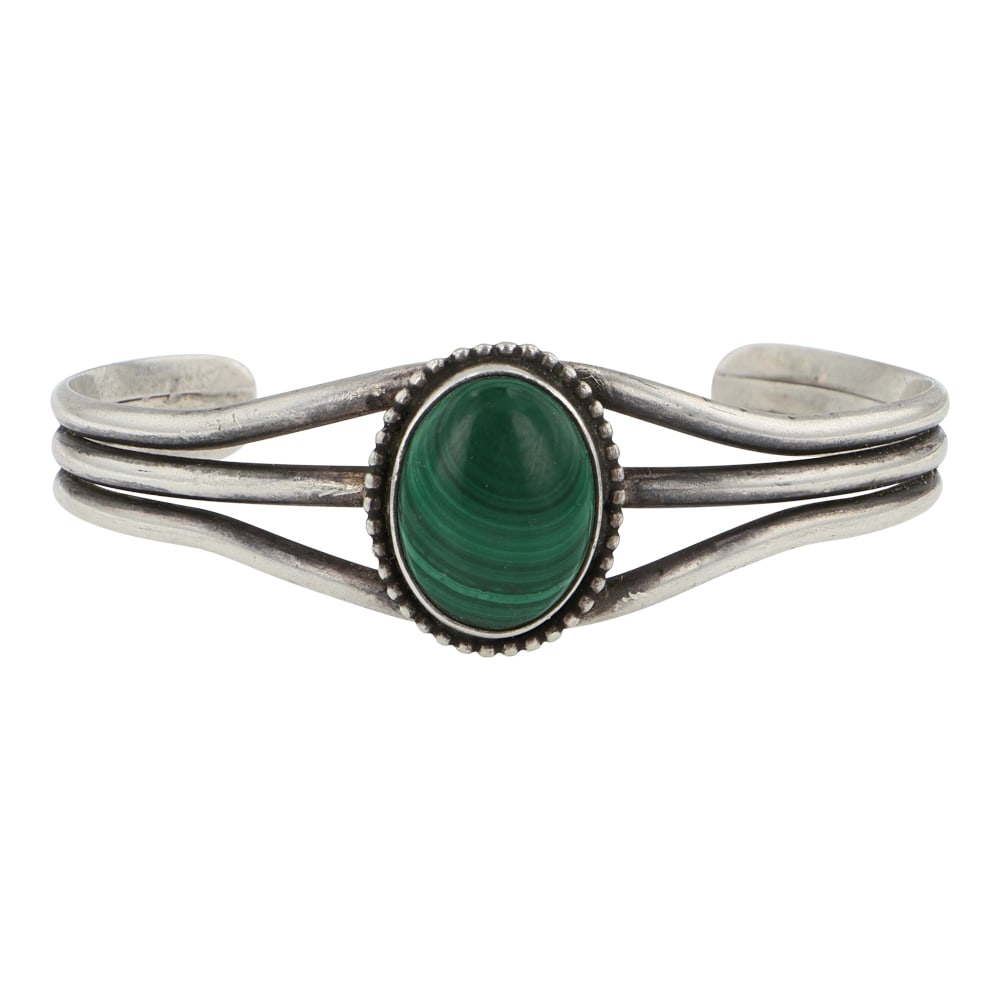 Vintage Navjao Malachite Bracelet: Sterling Silver | Genuine Malachite | Vintage Navjao Malachite Bracelet | Navajo Native American Southwest Indian Jewelry | Good (no breaks or damages) | Approximate Weight: 14 Grams | Bracelet: 4.75"