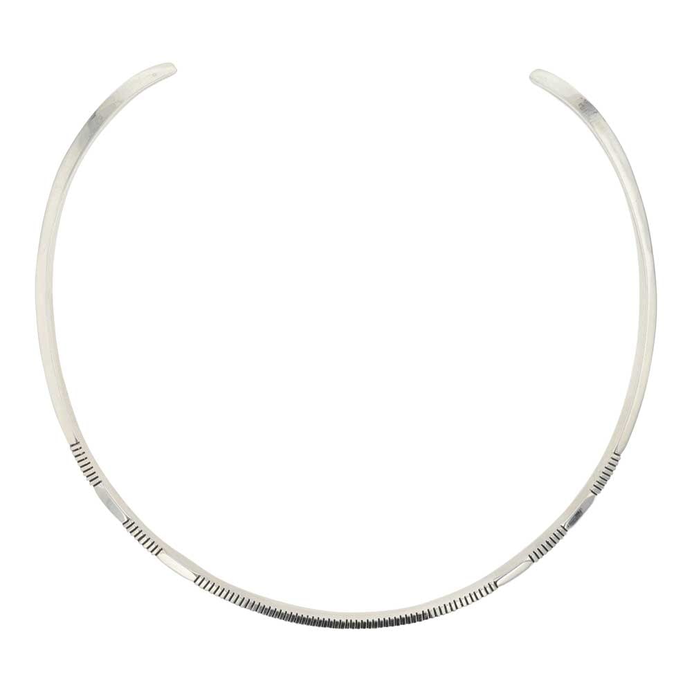 Leonard Nez Navajo Plain Silver Contemporary Collar Necklace: Sterling Silver | | Leonard Nez Navajo Plain Silver Contemporary Collar Necklace | Navajo Native American Southwest Indian Jewelry | Good (no breaks or damages) | Approximate Weight: 32 Grams | Neckla