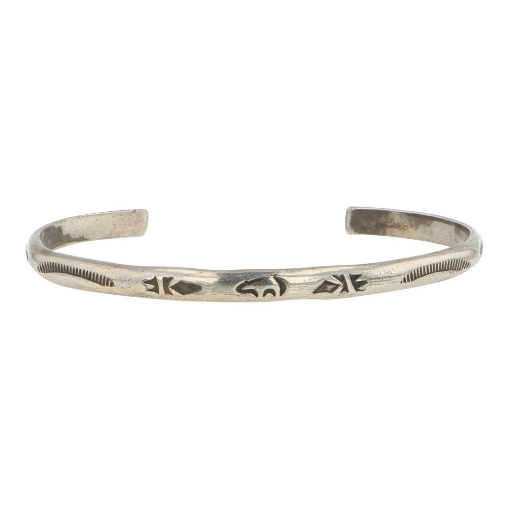 Navajo Plain Silver Bear Cuff: Sterling Silver | | Navajo Plain Silver Bear Cuff | Navajo Native American Southwest Indian Jewelry | Good (no breaks or damages) | Approximate Weight: 8 Grams | Bracelet: 5.25" inner, 1" gap, 6.25" t