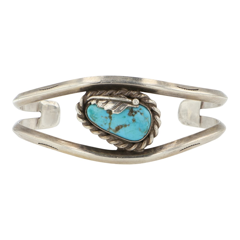 Vintage Navjao Kignman Turquoise Bracelet: Sterling Silver | Genuine Kingman Turquoise | Vintage Navjao Kignman Turquoise Bracelet | Navajo Native American Southwest Indian Jewelry | Good (no breaks or damages) | Approximate Weight:?26 Grams |