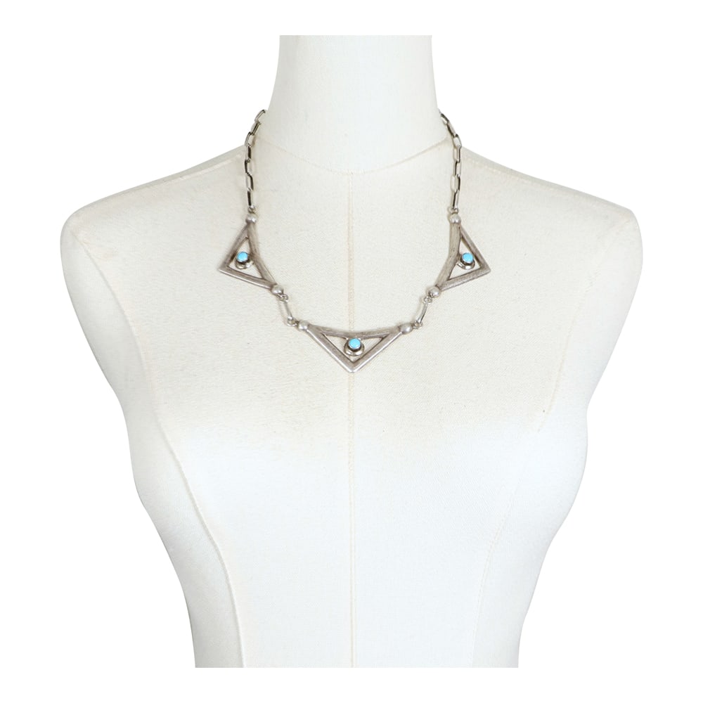 Vintage Navajo Kingman Turquoise Sandcast Necklace: Sterling Silver | Genuine Kingman Turquoise | Vintage Navajo Kingman Turquoise Sandcast Necklace | Navajo Native American Southwest Indian Jewelry | Good (no breaks or damages) | Approximate Weight: 4