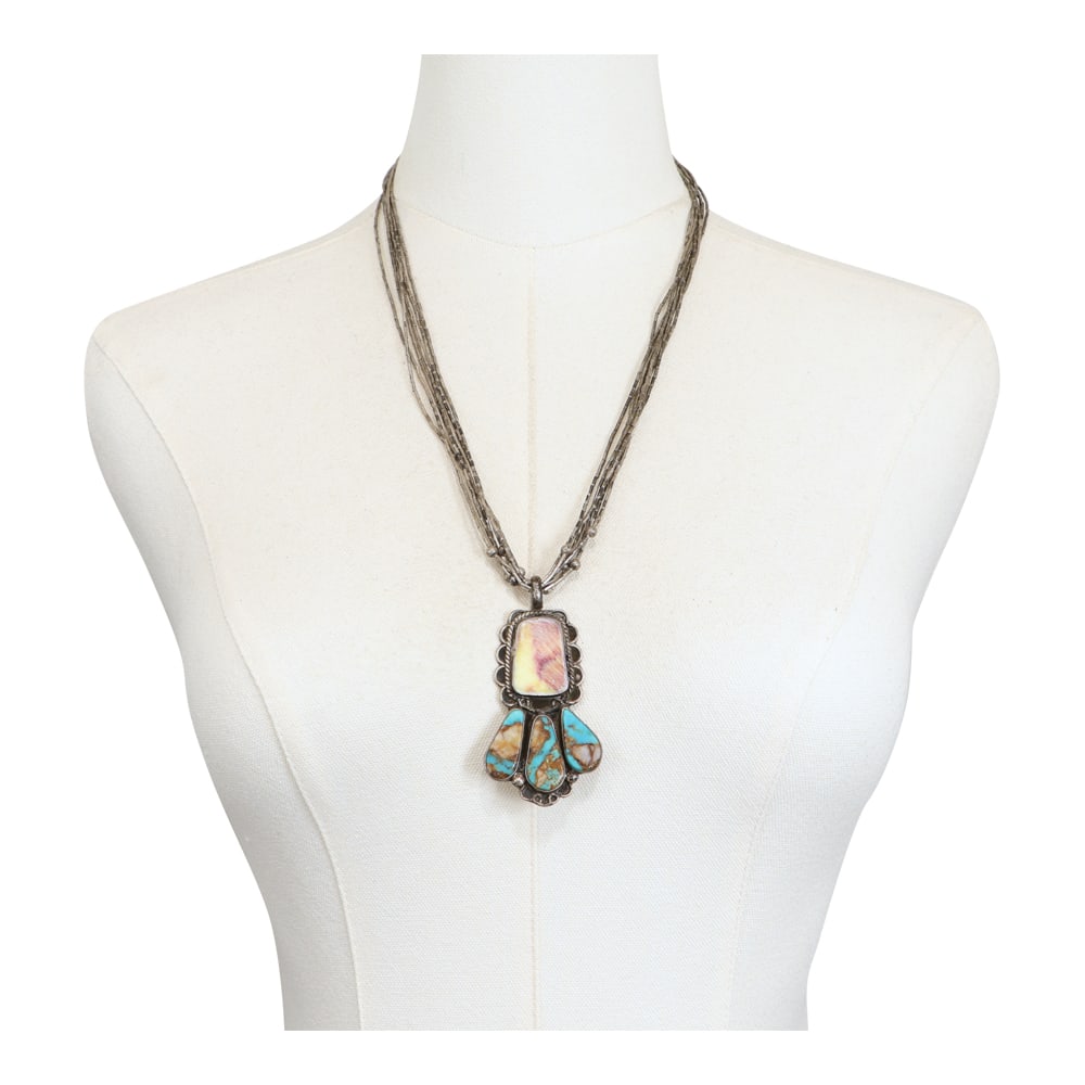 Vintage Navajo Spiny Oyster & Boulder Turquoise Necklace: Sterling Silver | Genuine Spiny Oyster | Vintage Navajo Spiny Oyster & Boulder Turquoise Necklace | Navajo Native American Southwest Indian Jewelry | Good (no breaks or damages) | Approximate Weight: 