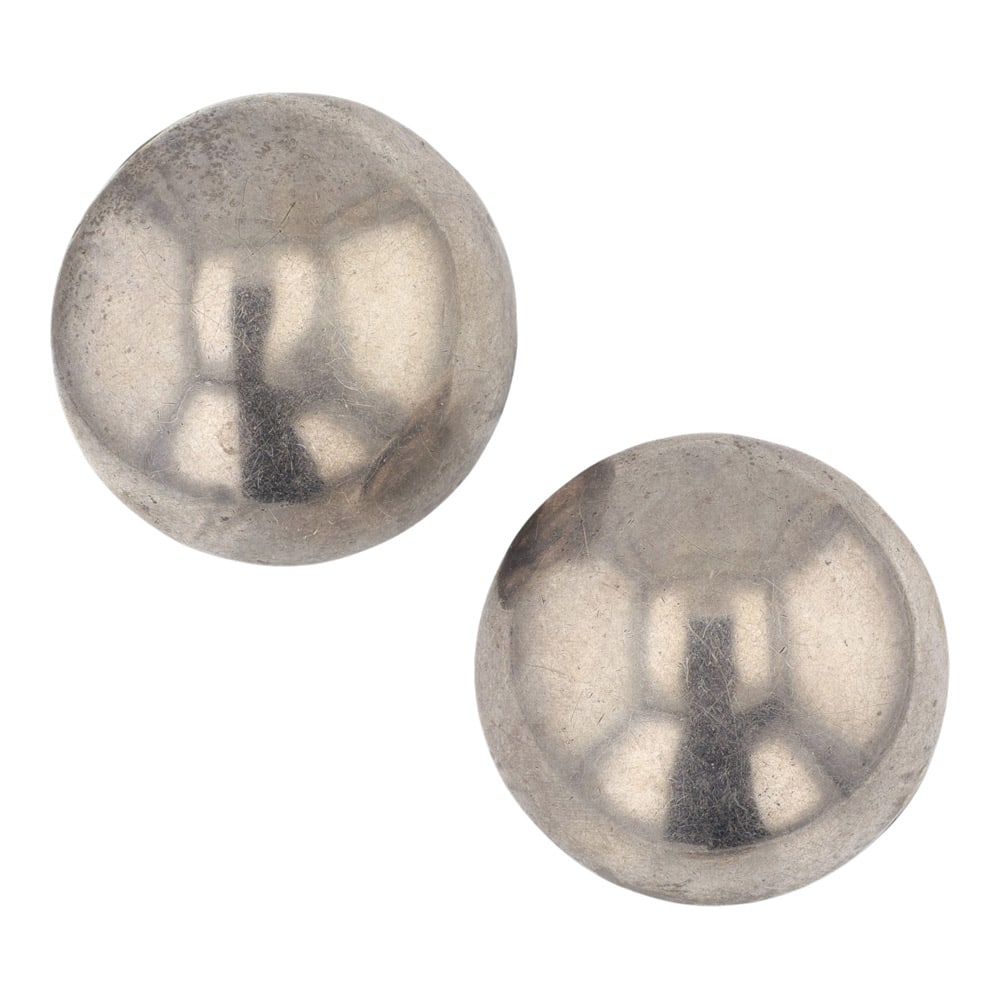 Vintage Navajo Plain Silver Earrings: Sterling Silver | | Vintage Navajo Plain Silver Earrings | Navajo Native American Southwest Indian Jewelry | Good (no breaks or damages) | Approximate Weight: 13 Grams | Earrings: 1.25" x 1.25" each |