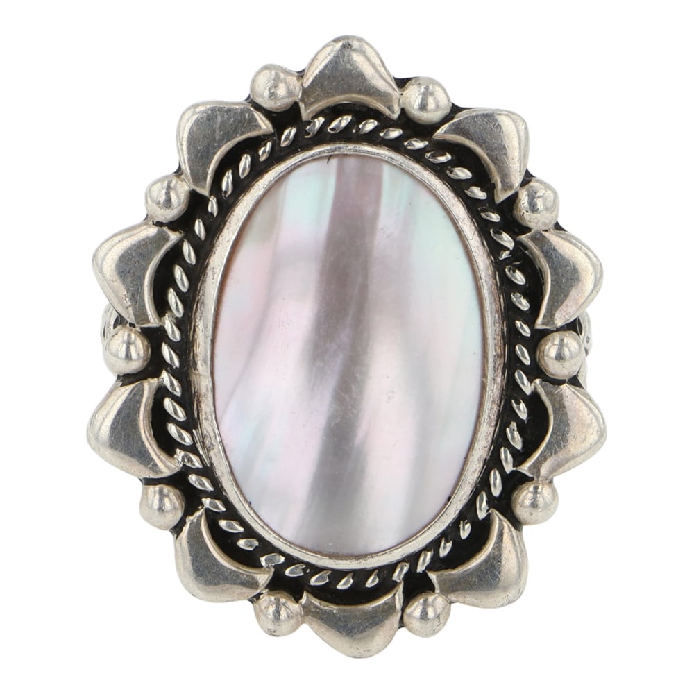 Vintage Navjao mother of Pearl Ring (1 of 3)