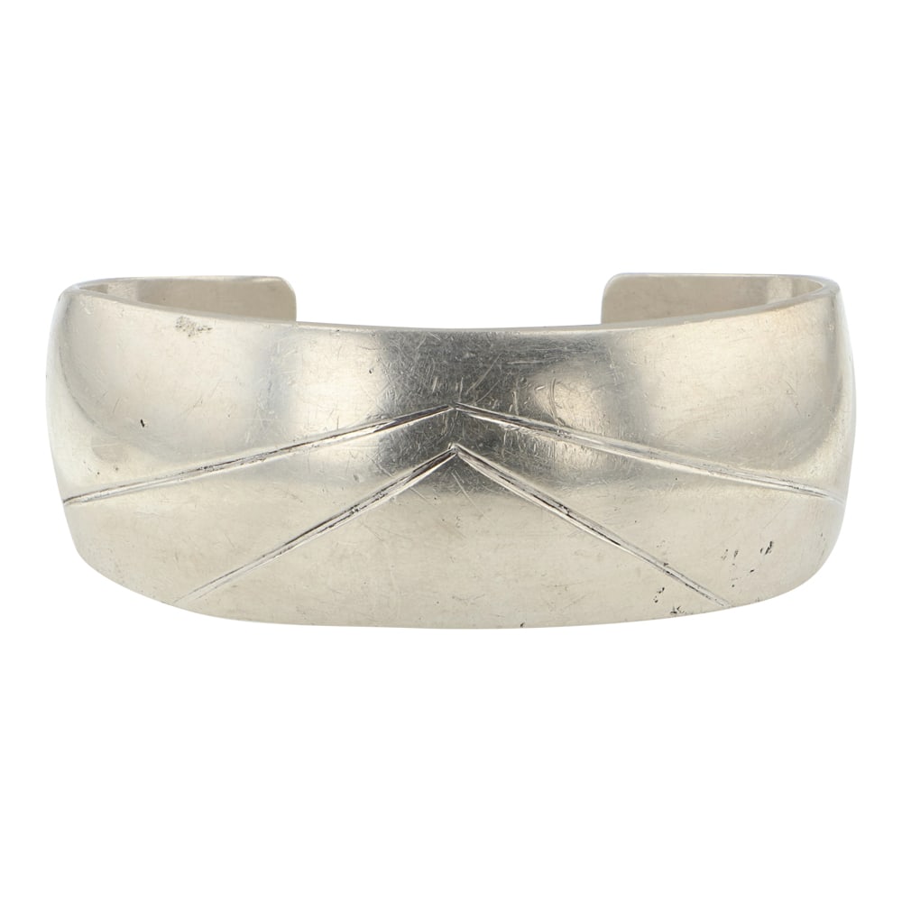 Vintage Navajo Plain Silver Bracelet (1 of 3)