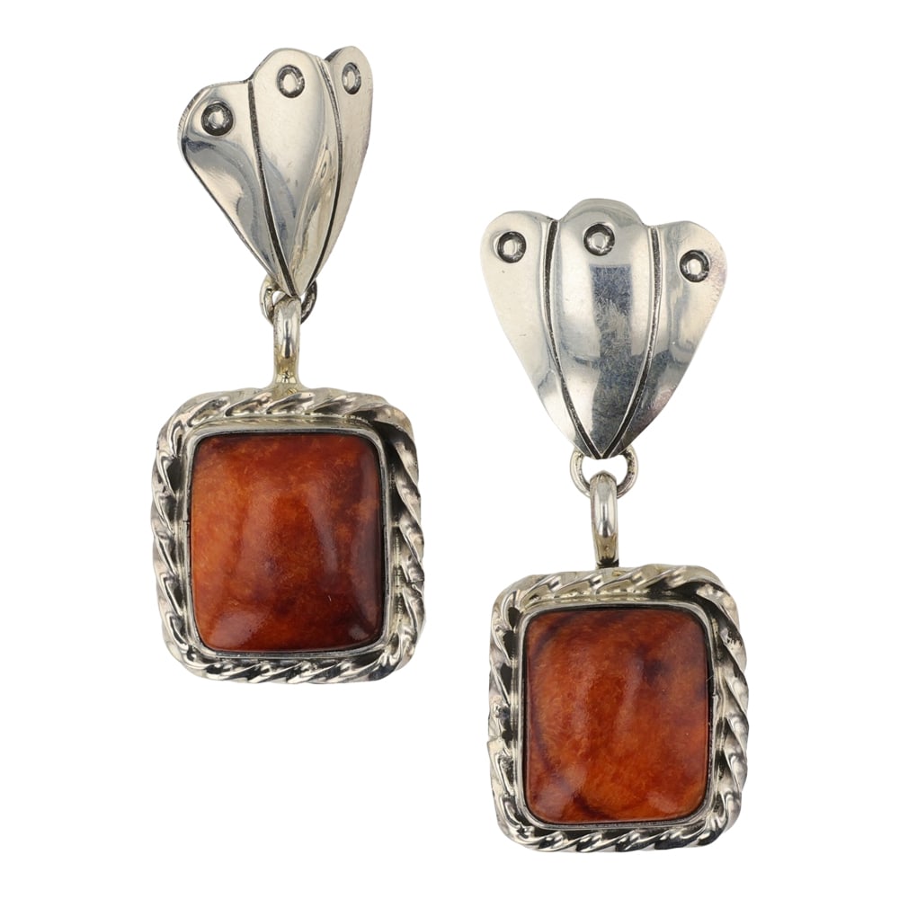 RB Navajo Spiny Oyster Earrings: Sterling Silver | Genuine Spiny Oyster | RB Navajo Spiny Oyster Earrings | Navajo Native American Southwest Indian Jewelry | Good (no breaks or damages) | Approximate Weight:?11?Grams | Earrings: 1.5"