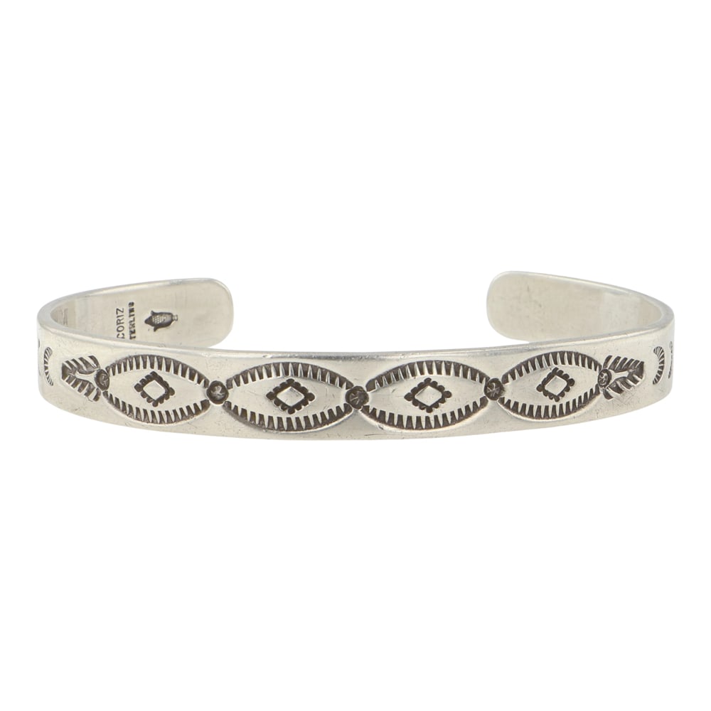 Raymond Coriz Award Winning Kewa Pueblo Artist Plain Silver Cuff Bracelet (1 of 3)