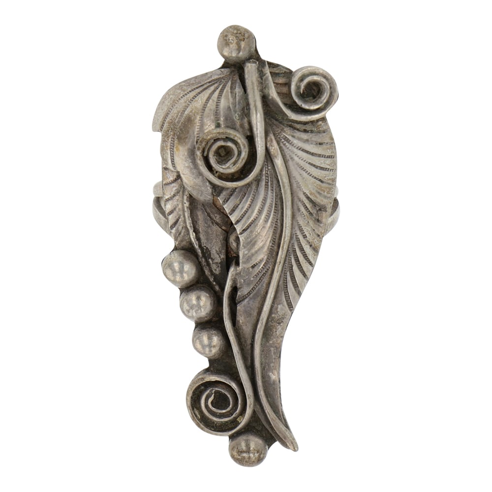 Apachito Navajo Vintage Plain Silver Ring: Sterling Silver | | Apachito Navajo Vintage Plain Silver Ring | Navajo Native American Southwest Indian Jewelry | Good (no breaks or damages) | Approximate Weight: 10 Grams | Ring: 8 size, 2" x .75" f