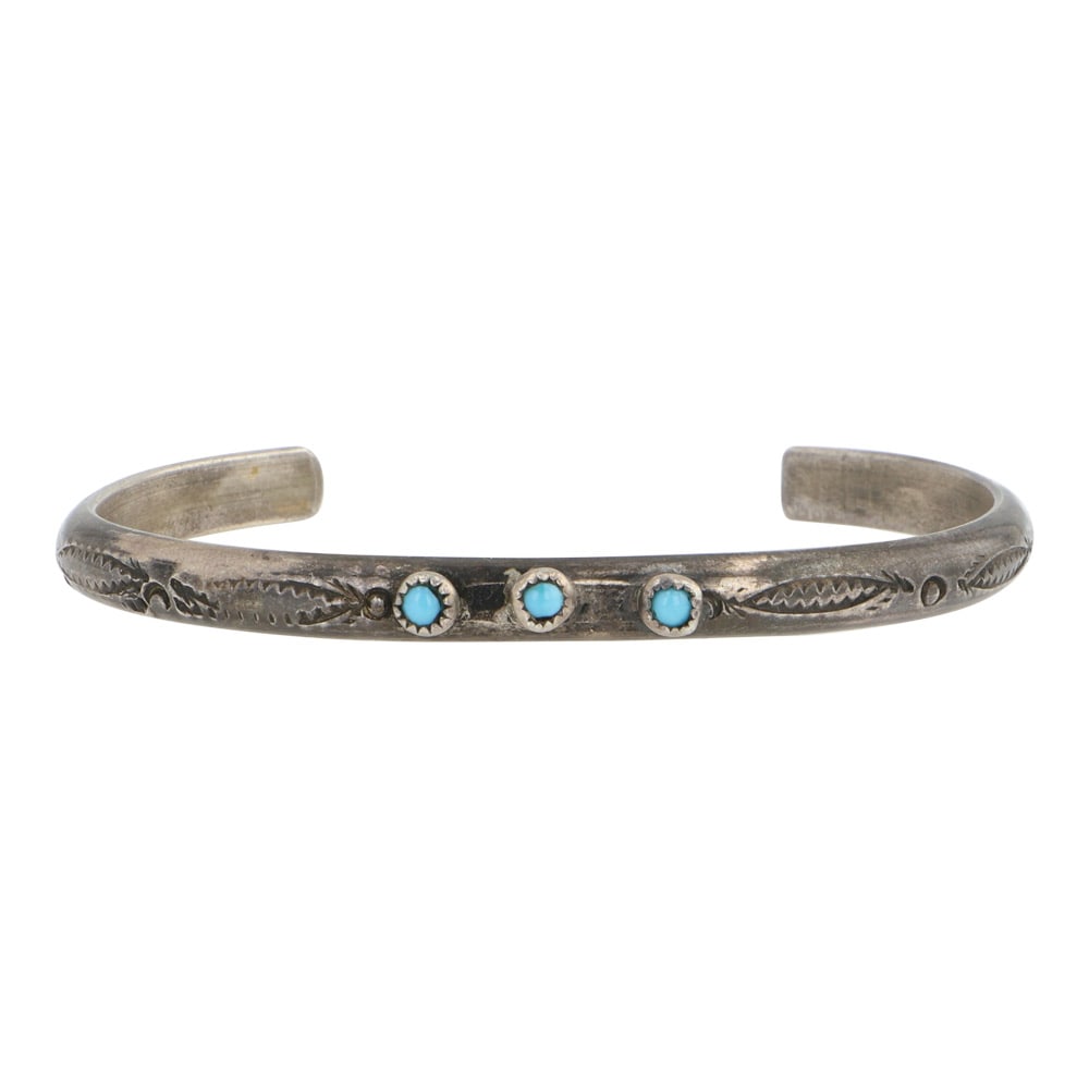 Navajo Kingman Turquoise Bracelet: Sterling Silver | Genuine Kingman Turquoise | Navajo Kingman Turquoise Bracelet | Navajo Native American Southwest Indian Jewelry | Good (no breaks or damages) | Approximate Weight: 14 Grams | Bracele