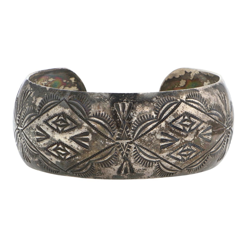 Vintage Navajo Plain Silver Stamp-Work Domed Cuff Bracelet (1 of 3)