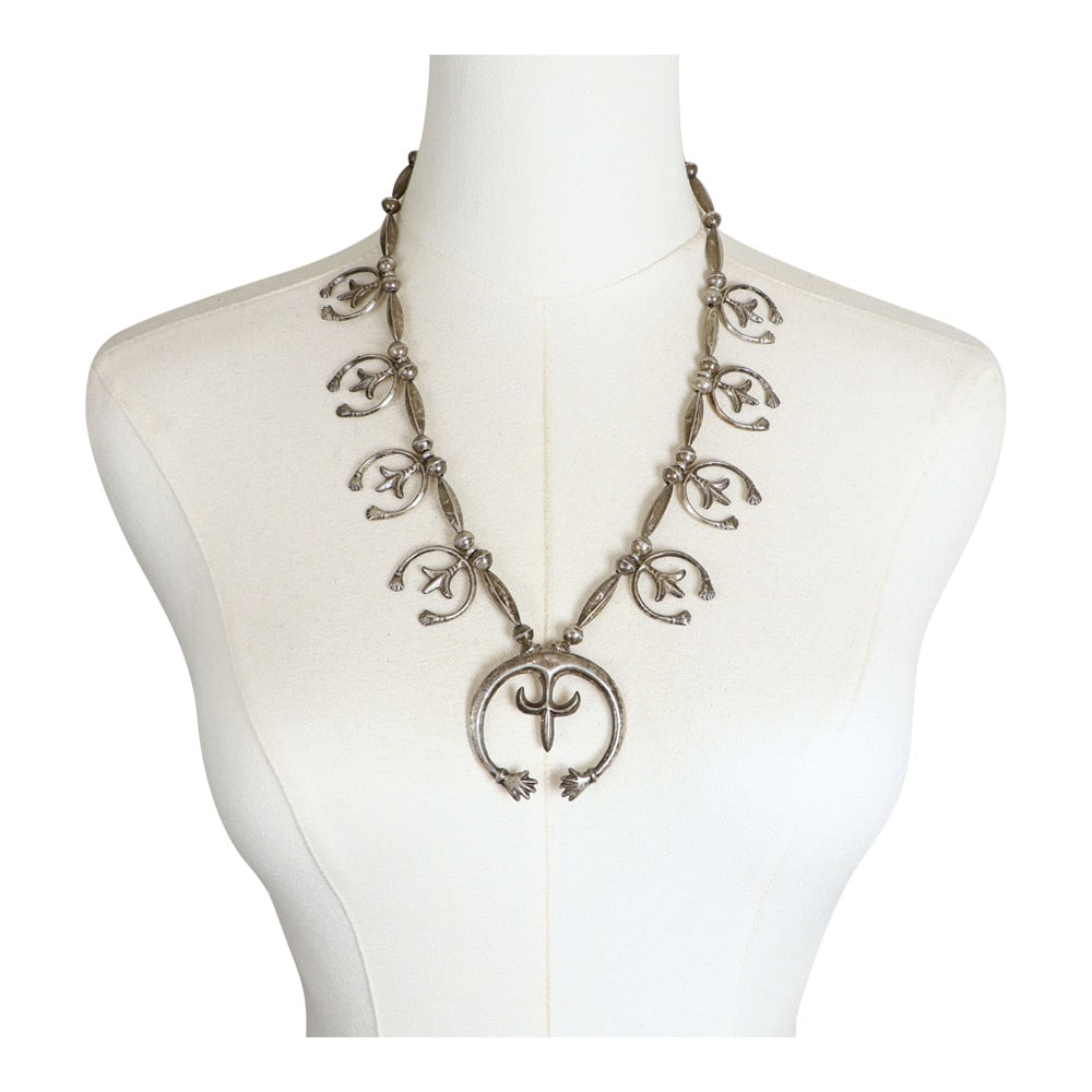 Vintage Navajo Plain Silver Sandcast Naja Necklace (1 of 3)