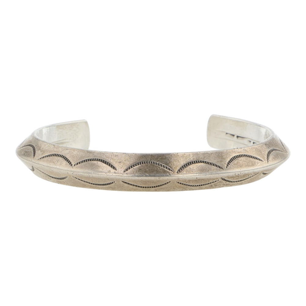 Vintage Navajo Heavy Triangle Wire Stamp-Work Bracelet: Sterling Silver | | Vintage Navajo Heavy Triangle Wire Stamp-Work Bracelet | Navajo Native American Southwest Indian Jewelry | Good (no breaks or damages) | Approximate Weight: 52 Grams | Bracelet: 5.