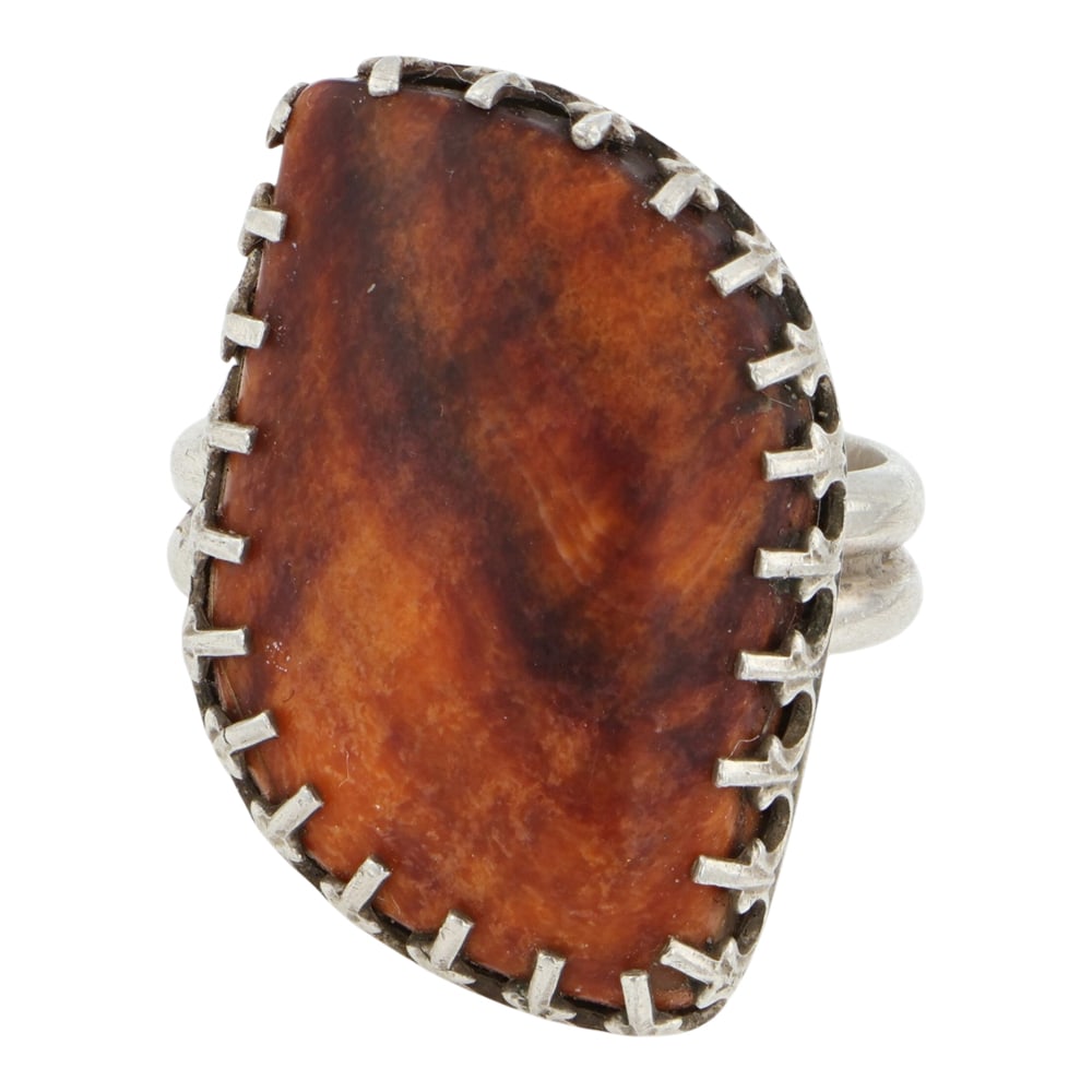 Navajo Spiny Oyster Freeform Ring: Sterling Silver | Genuine Spiny Oyster | Navajo Spiny Oyster Freeform Ring | Navajo Native American Southwest Indian Jewelry | Good (no breaks or damages) | Approximate Weight: 8 Grams | Ring: 9 size,